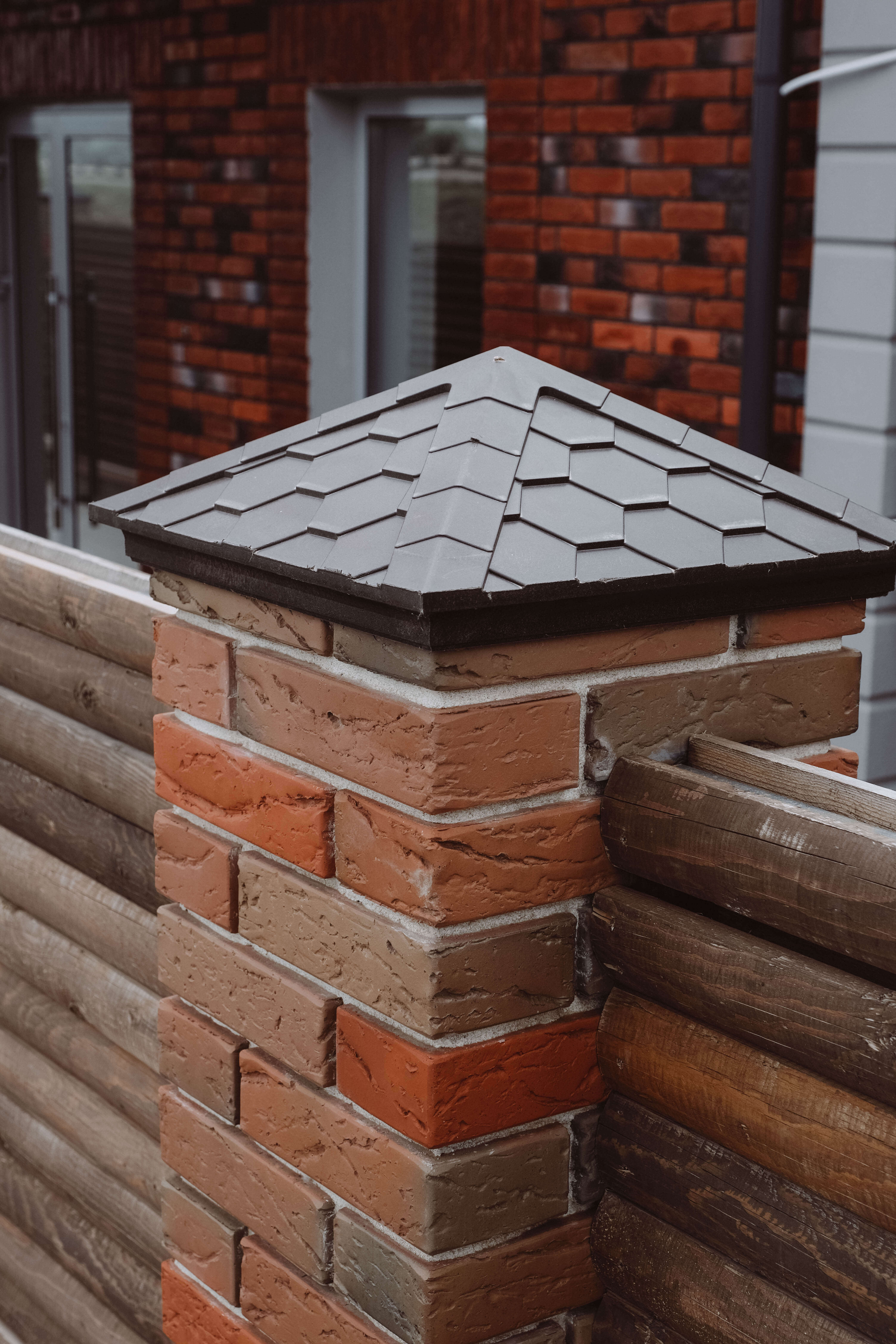 Колпак Zking Эверест Коричневый на столб 1.5х1.5 кирпича (390х390мм) в Симферополе фото